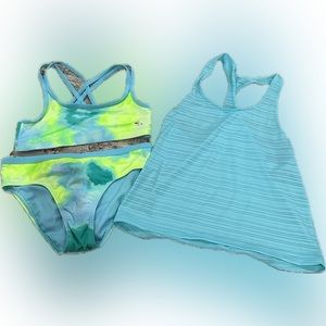 Girls 3pc swimsuit.